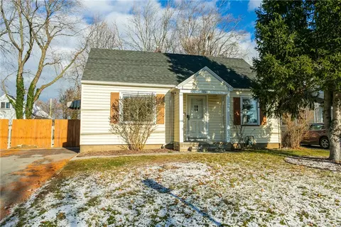 384 Northland Ave, Rochester, NY 14609