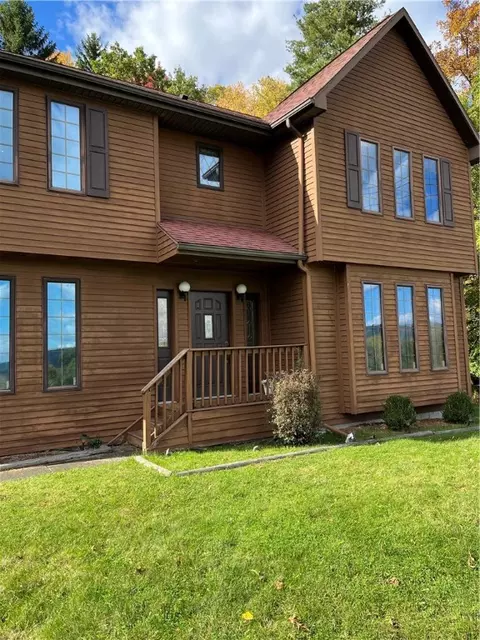 951 Hickory Tree Ter, Elmira, NY 14905