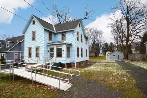 126 Lake Ave, Parma, NY 14468