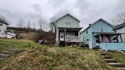 417 2nd Ave, Johnsonburg, PA 15845