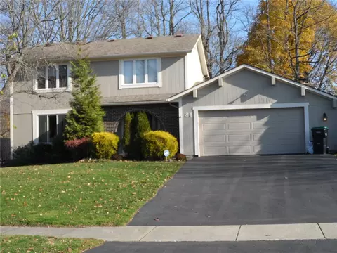 84 Copperfield Rd, Greece, NY 14615