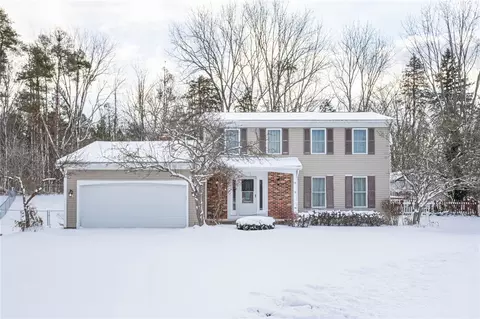 79 Stover Cir, Chili, NY 14624