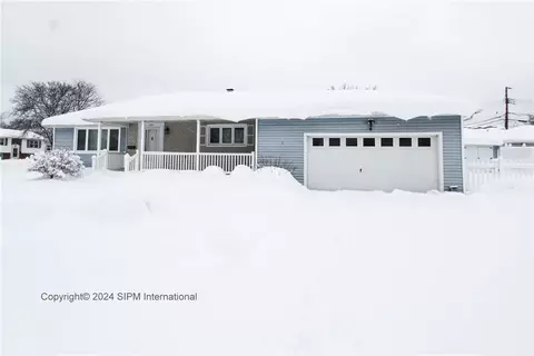 3353 Dickens Rd, Buffalo, NY 14219