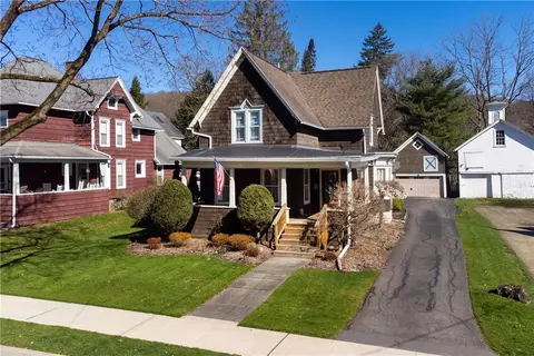 59 Center St, Oneonta, NY 13820