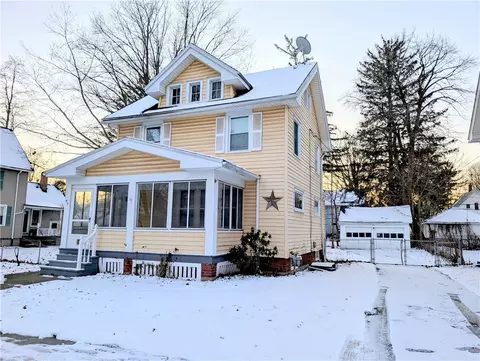 47 Gillette St, Rochester, NY 14619