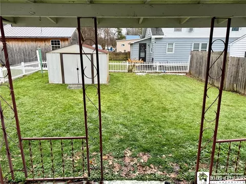 17 E Benton St, Dunkirk, NY 14048 photo 2