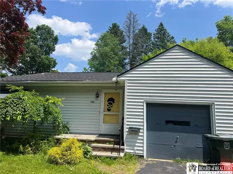324 Weeks St, Jamestown, NY 14701