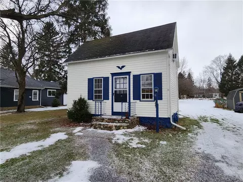 12 Market St, Leicester, NY 14481