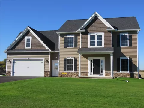 249 Collamer Rd, Parma, NY 14468