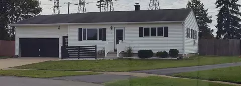 31 Saint Boniface Rd, Cheektowaga, NY 14225