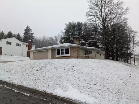 2 Laurel Dr, Bradford, PA 16701