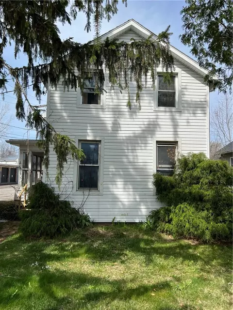 75 Fair St, Sweden, NY 14420