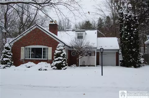 18 Severn Pkwy, Jamestown, NY 14701