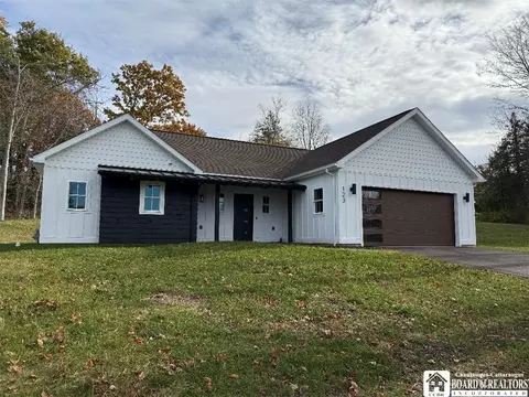 123 Warwick Rd, Ellicott, NY 14701