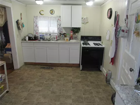 38 Shuler St, Lyons, NY 14489 photo 6
