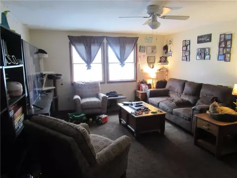 70 Franklin St, Lyons, NY 14489 photo 5