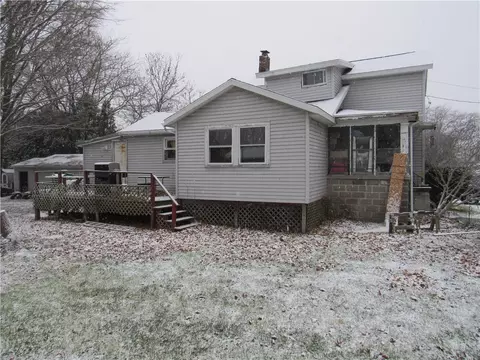 70 Franklin St, Lyons, NY 14489 photo 3