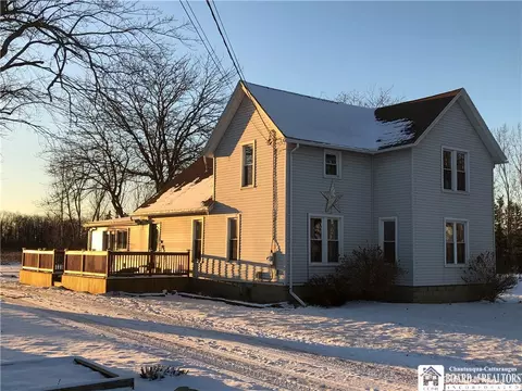 12293 Alleghany Rd, Hanover, NY 14136