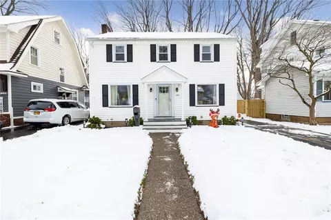 145 Rawlinson Rd, Irondequoit, NY 14617