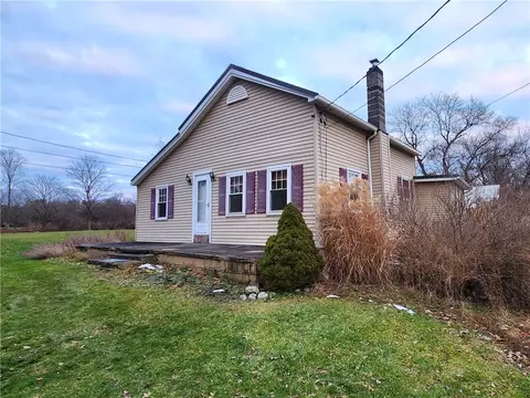 7012 Rush Lima Rd, Honeoye Falls, NY 14472