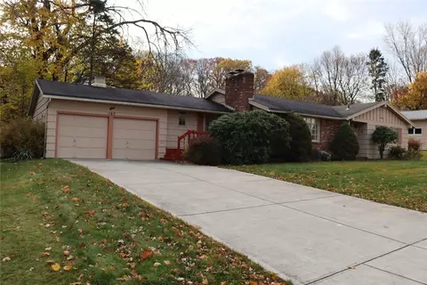 165 Imperial Cir, Irondequoit, NY 14617