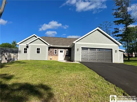 113 Warwick Rd, Ellicott, NY 14701