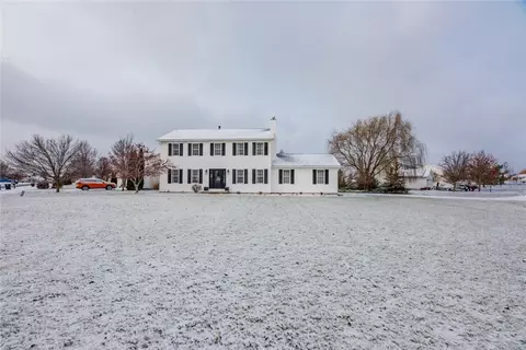 91 Delaney Dr, West Henrietta, NY 14586