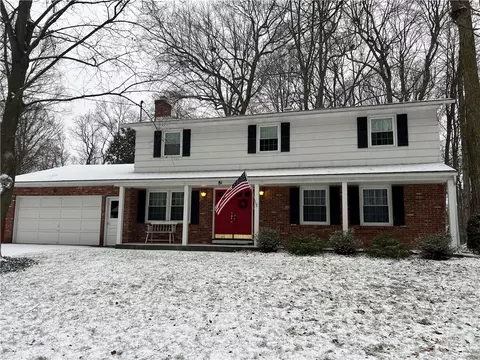 81 Ramblewood Dr, Chili, NY 14514