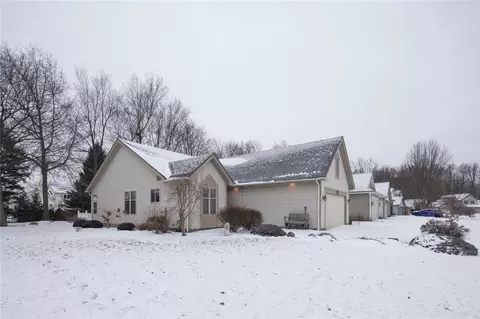 152 Cranbrook Ter, Webster, NY 14580