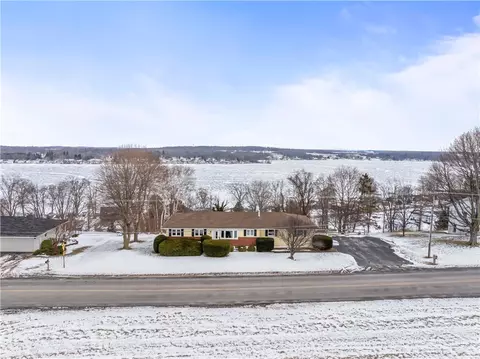 6490 Shaker Tract Rd, Huron, NY 14516