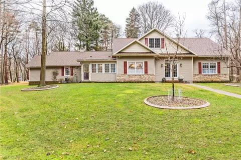 640 Lake Rd, Webster, NY 14580