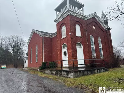 5309 Royalton Center Rd, Royalton, NY 14105