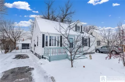 1403 Cleveland Dr, Cheektowaga, NY 14225