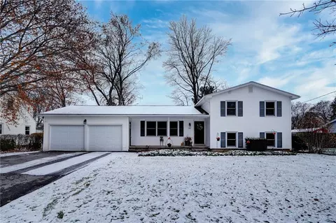 23 Beverly Dr, Sweden, NY 14420