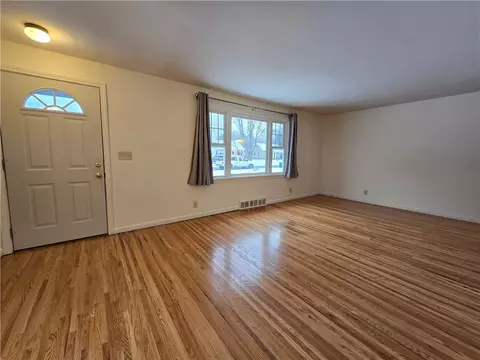 583 Adams Rd, Webster, NY 14580 photo 12