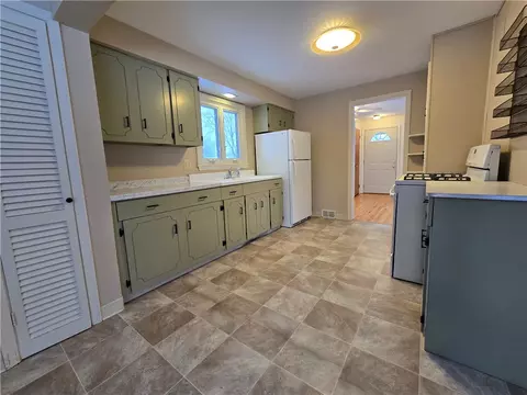 583 Adams Rd, Webster, NY 14580 photo 18
