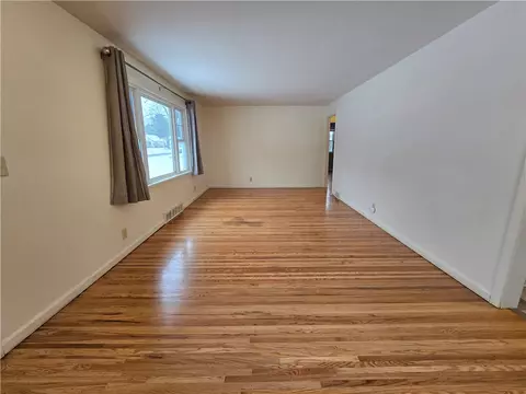 583 Adams Rd, Webster, NY 14580 photo 6