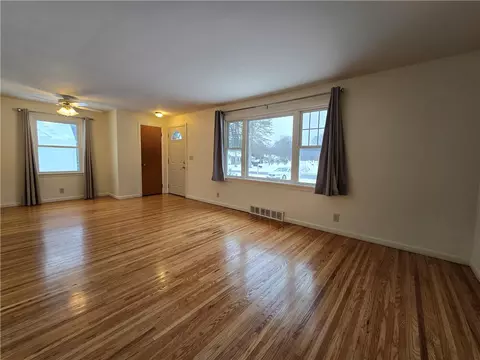 583 Adams Rd, Webster, NY 14580 photo 9