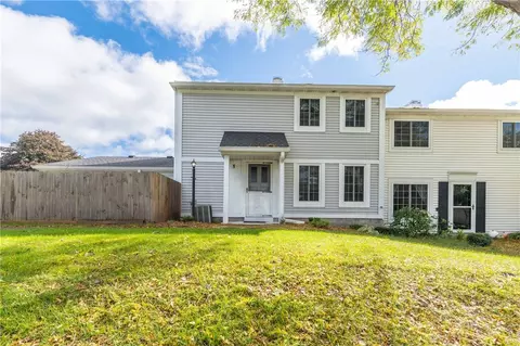 160 Greenway Blvd, Riga, NY 14428