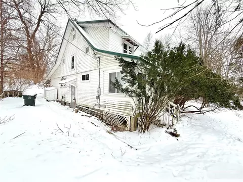 76 Shady Ln, Jamestown, NY 14701