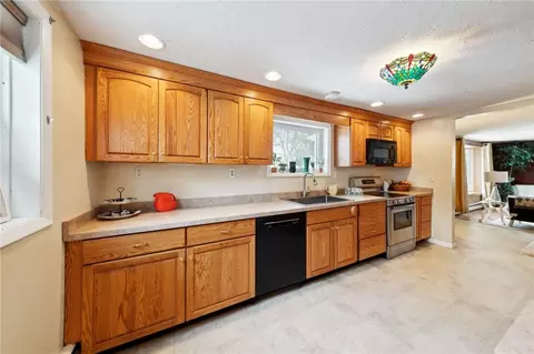 381 Washington Ave, Irondequoit, NY 14617 photo 11
