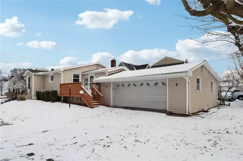 381 Washington Ave, Irondequoit, NY 14617 photo 2