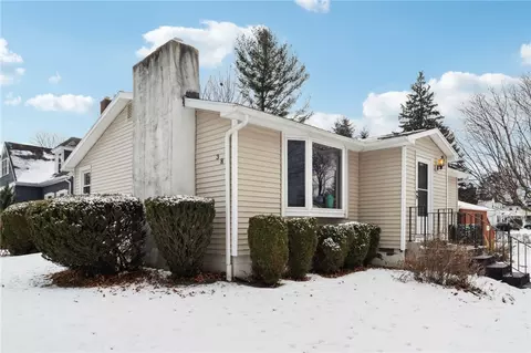 381 Washington Ave, Irondequoit, NY 14617 photo 4