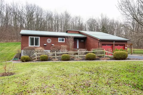 2484 State Route 21, Palmyra, NY 14522