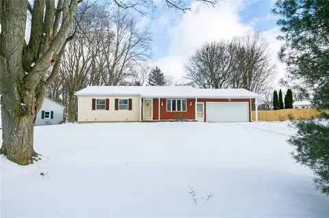 166 Colony Ln, Rochester, NY 14623