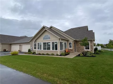 5116 Cheshire Glen Rd, Canandaigua, NY 14424