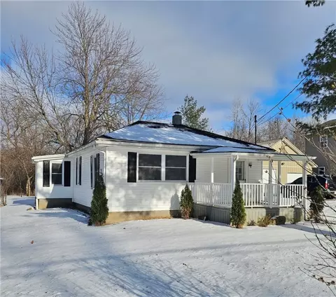 132 Lincoln Ave, Milo, NY 14527