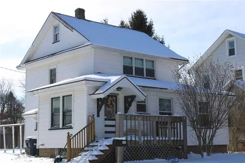 111 Cinnabar Rd, Irondequoit, NY 14617