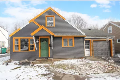 148 Wood Rd, Greece, NY 14626