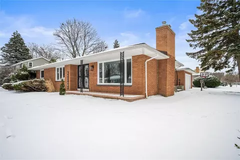 59 Woolacott Rd, Irondequoit, NY 14617 photo 2